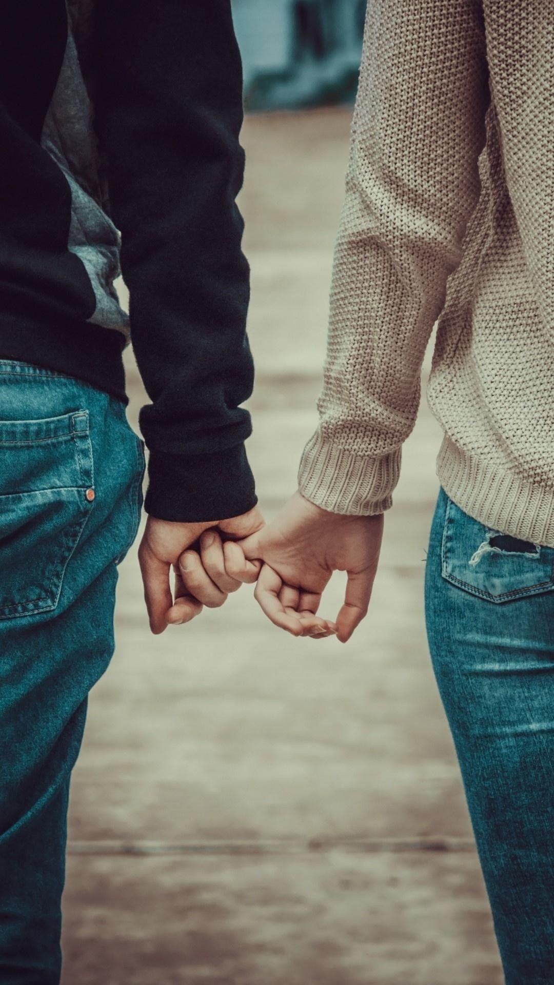 Holding Hands Couple Wallpapers Download Mobcup 