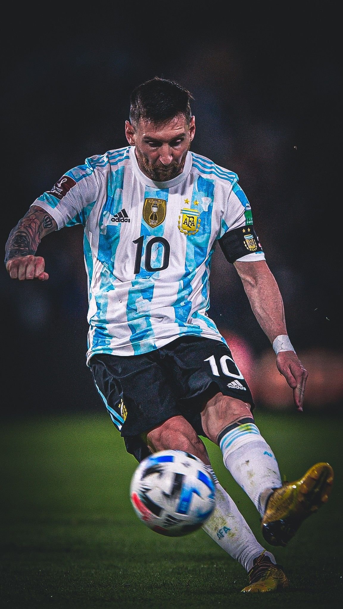 Argentina lionel messi with world cup Wallpapers Download | MobCup