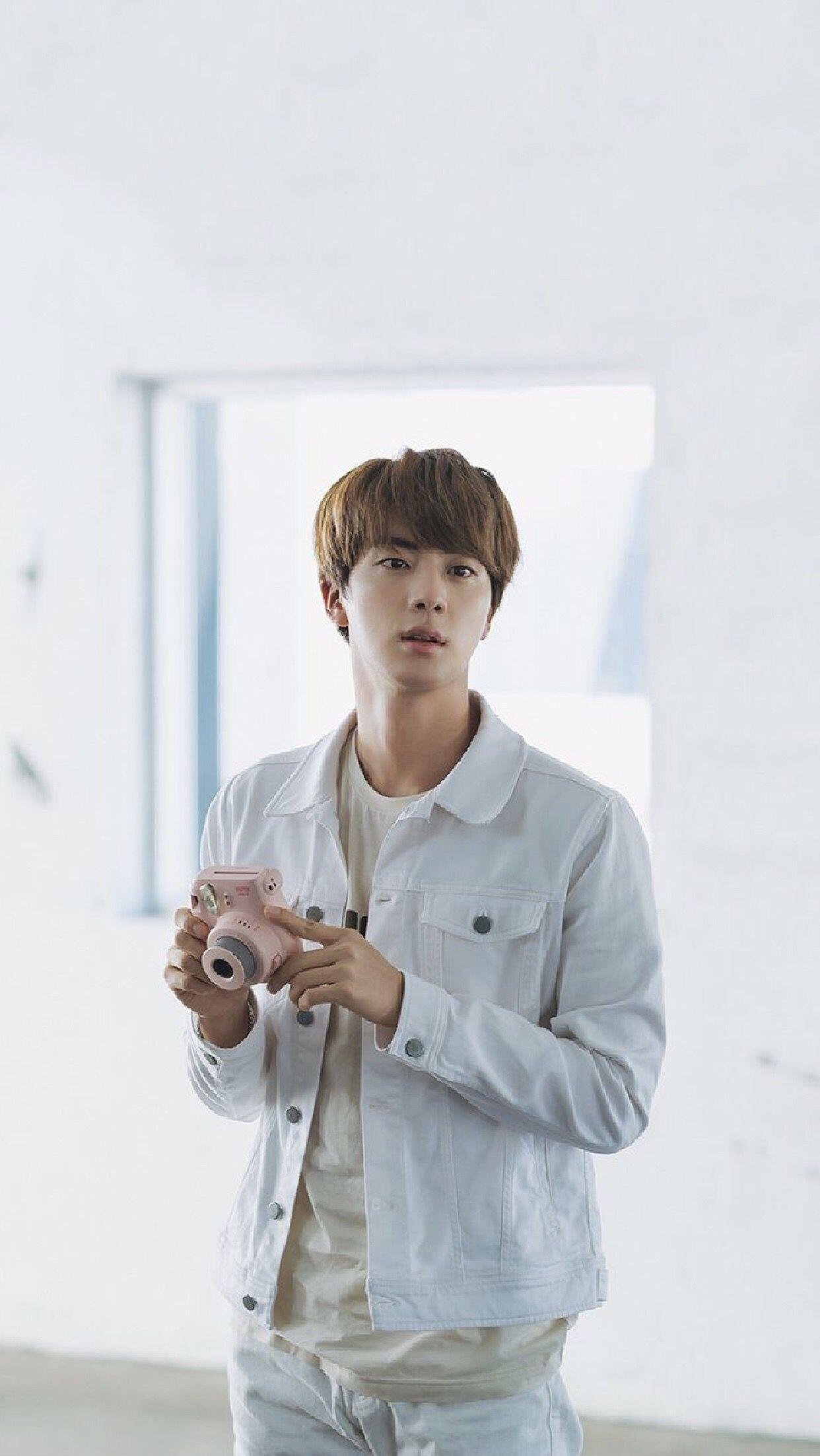 Bts Kim Seokjin Pictures and wallpapers