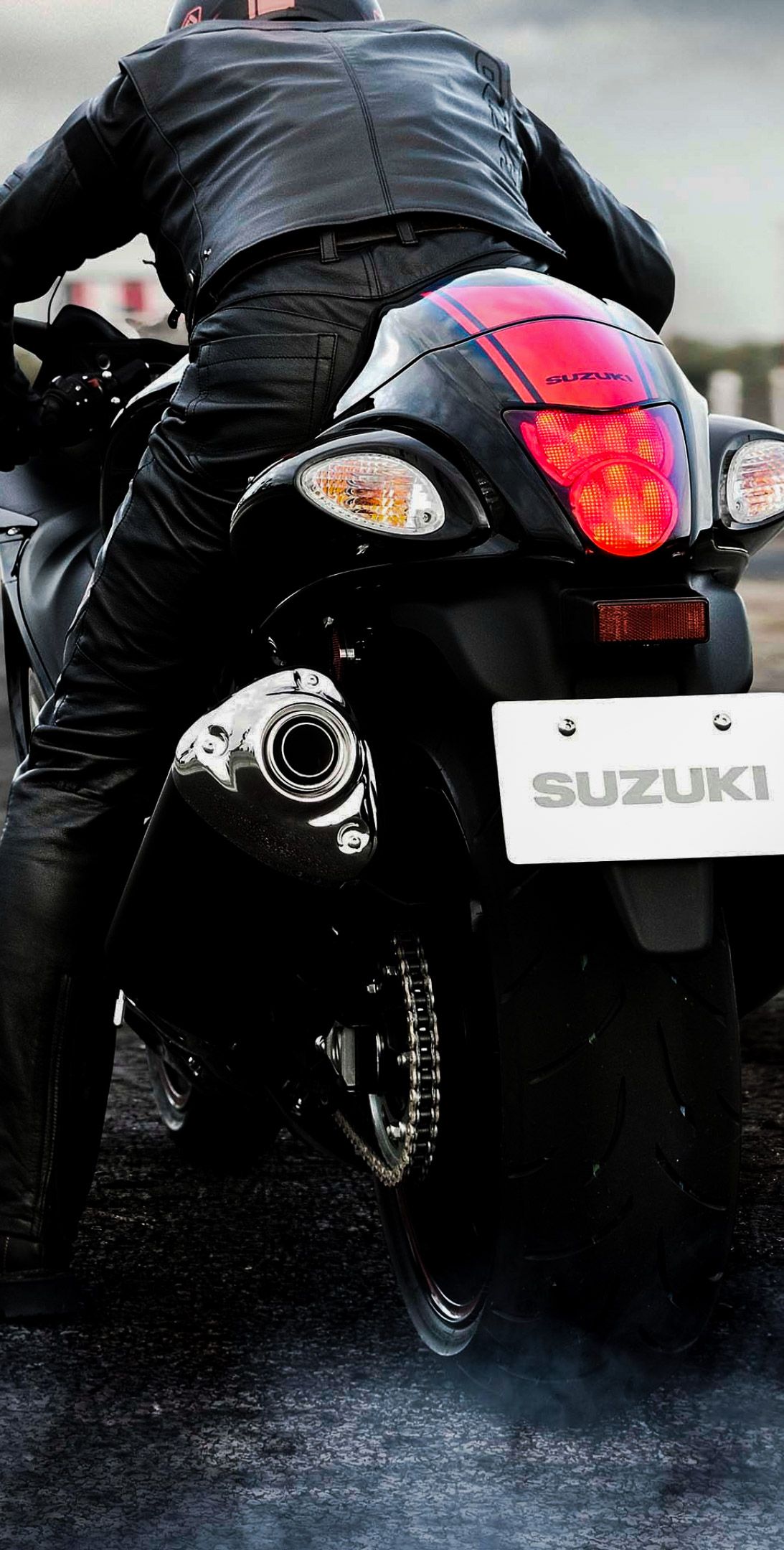 Download Suzuki Yellow Hayabusa Wallpaper | Wallpapers.com