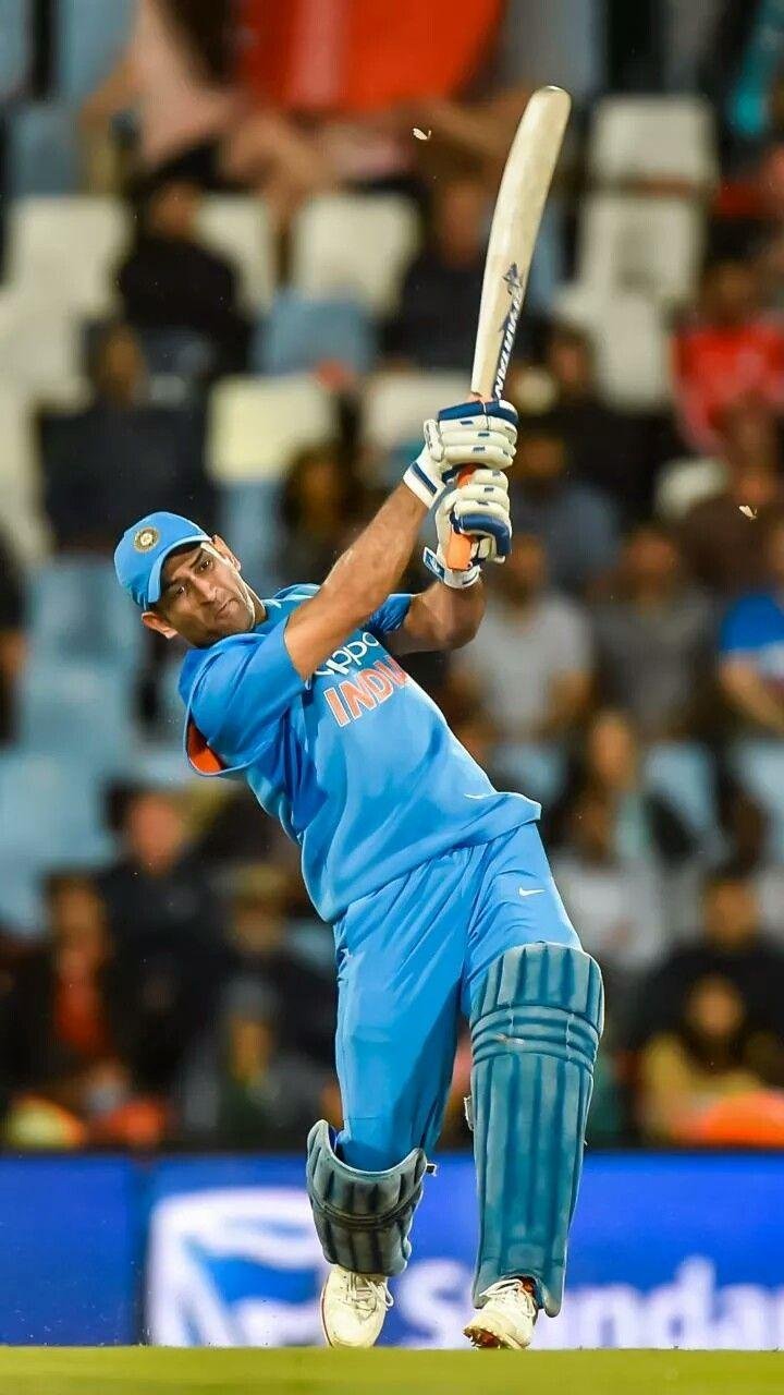 MS Dhoni Indian Cricketer Wallpaper | HD Wallpapers