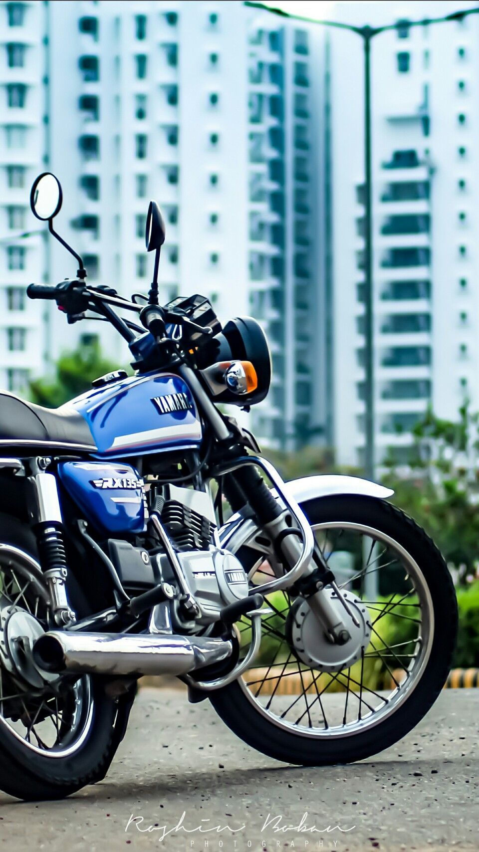 Blue Rx100 Bike