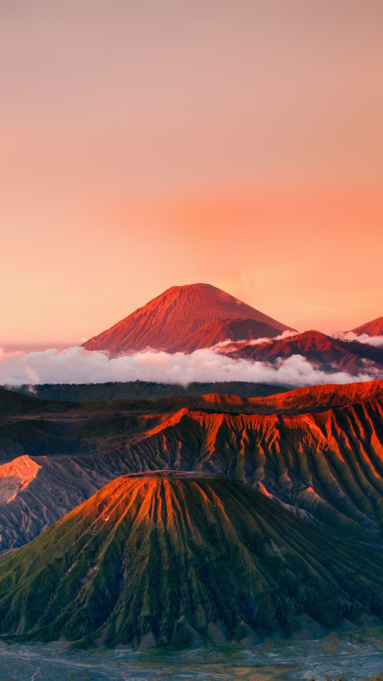 Beautiful Night at Mount Bromo HD phone wallpaper  Pxfuel