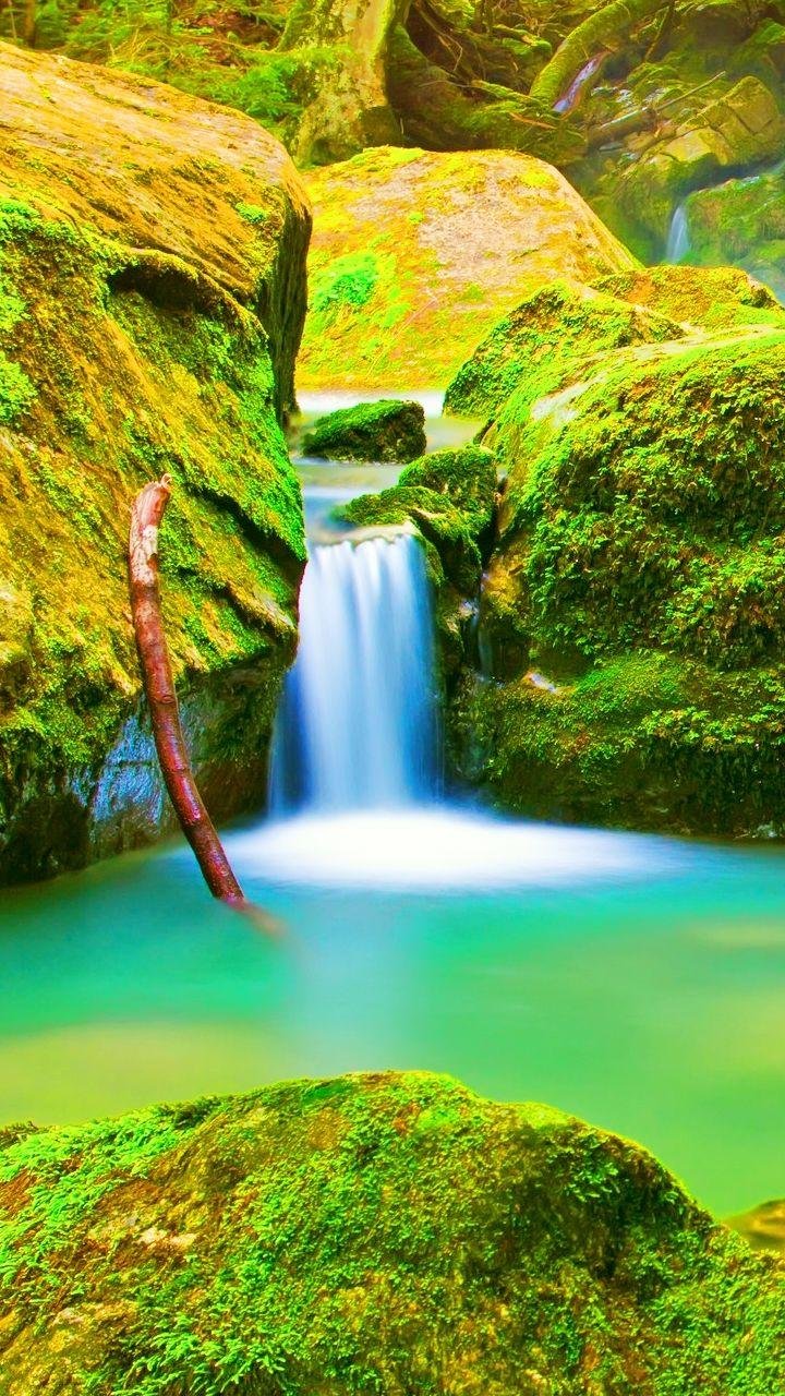 The Beauty Of Nature iPhone Live Wallpaper - Download on PHONEKY iOS App
