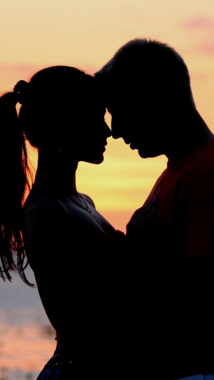 Silhouettes couple